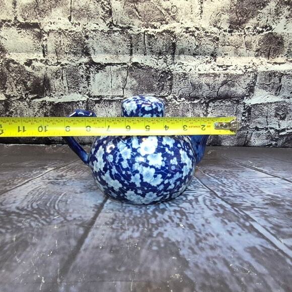 Vintage Floral Blue and White Teapot - Picture 7 of 7